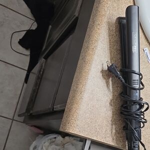 INFINITIPRO by Conair Black Hair Straightener